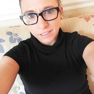 Meet your Posher, Raquel